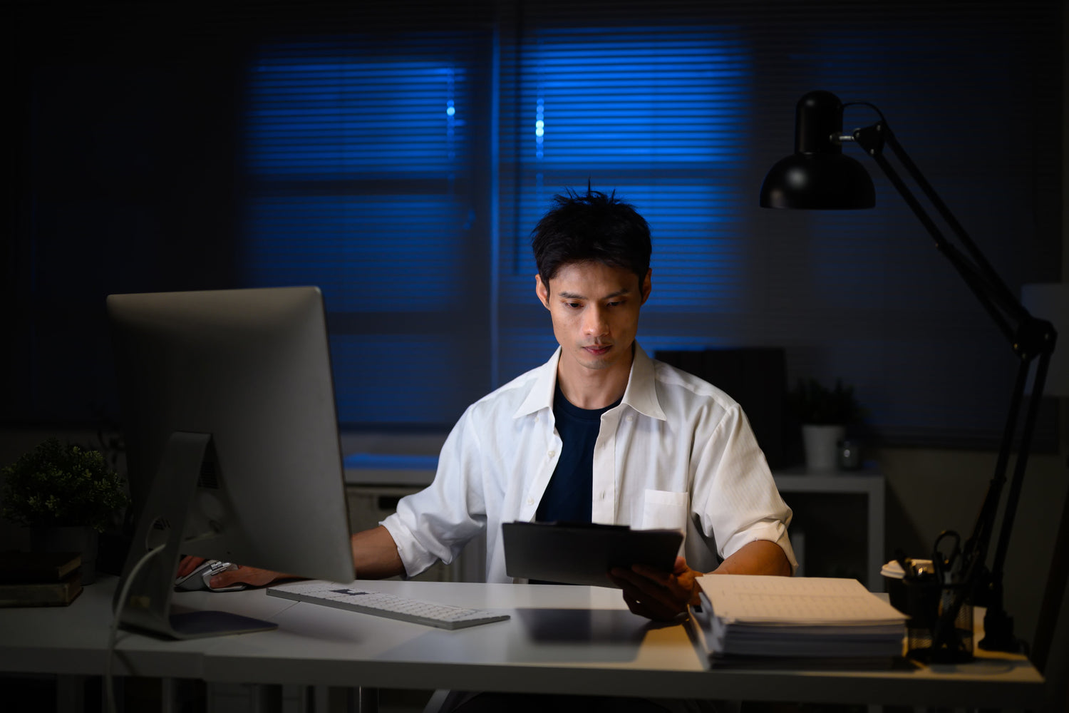 The Night Shift Brain: Staying Sharp When Your Schedule Fights You